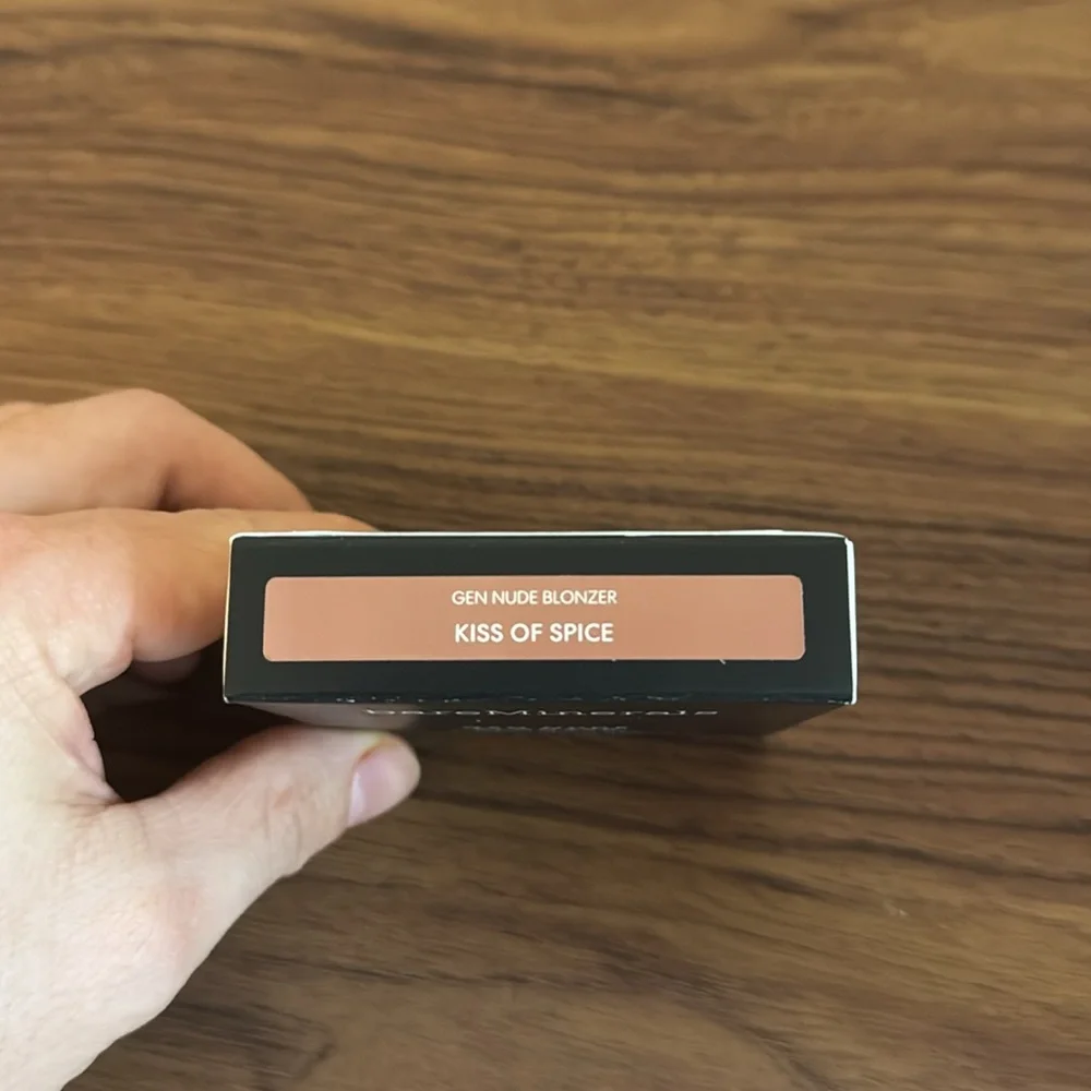 bareMinerals Gen Nude Blonzer Blush + Bronzer in KISS of Spice - Picture 9 of 14